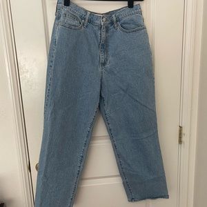 New Universal Thread Light Wash Jeans